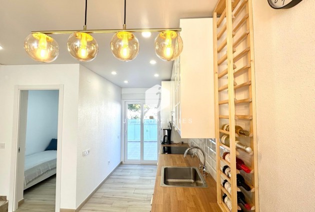 Tweedehands - Chalet -
Torrevieja - Estacion de autobuses