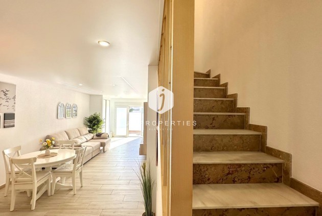 Tweedehands - Chalet -
Torrevieja - Estacion de autobuses