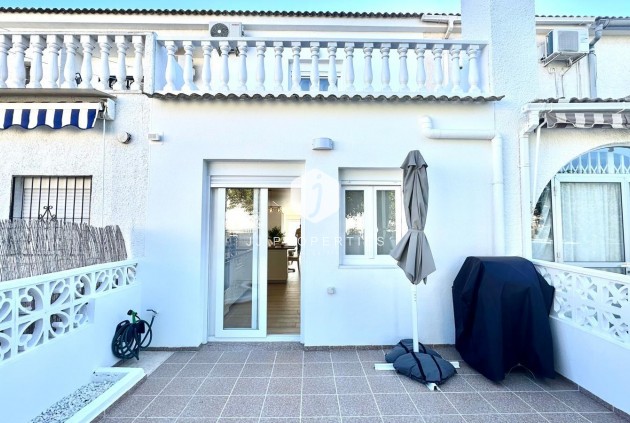 Tweedehands - Chalet -
Torrevieja - Estacion de autobuses