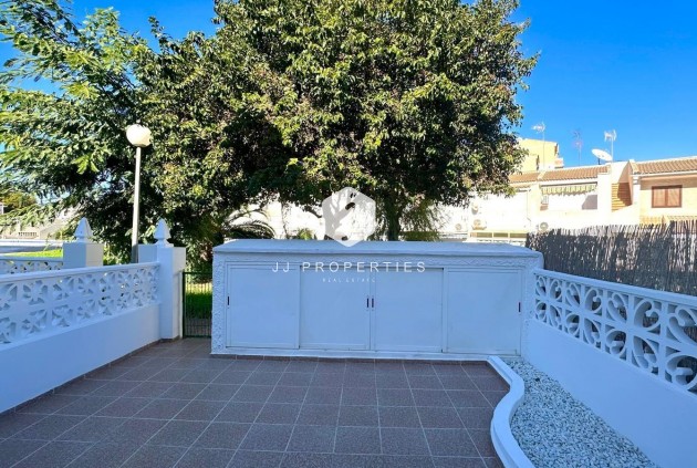 Tweedehands - Chalet -
Torrevieja - Estacion de autobuses