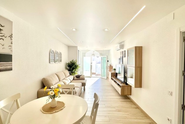 Tweedehands - Chalet -
Torrevieja - Estacion de autobuses