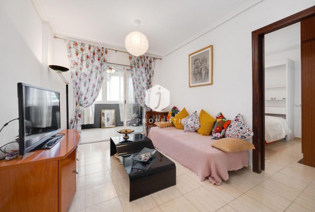 Z drugiej ręki - Mieszkanie w bloku -
Torrevieja - La Siesta - El Salado - Torreta