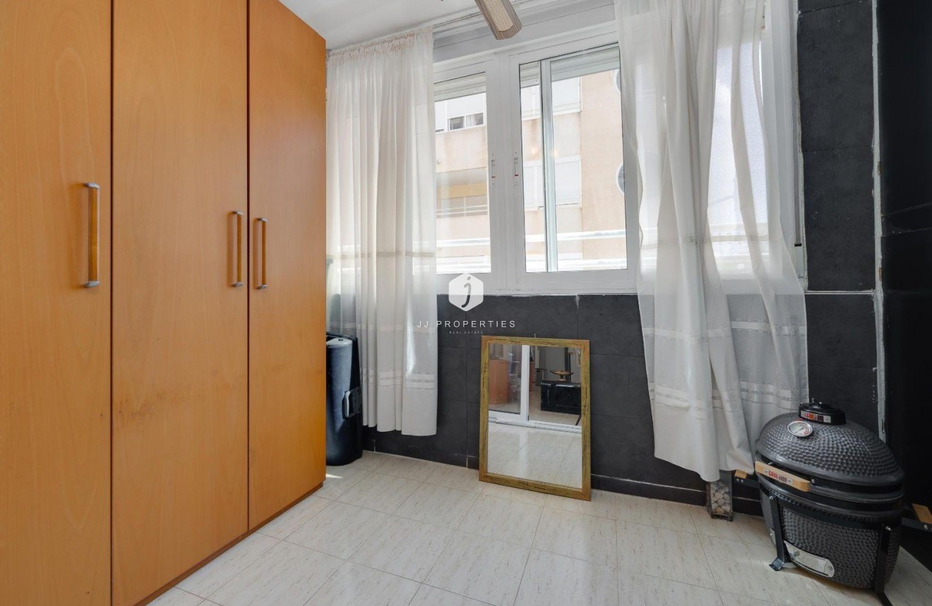 Z drugiej ręki - Mieszkanie w bloku -
Torrevieja - La Siesta - El Salado - Torreta