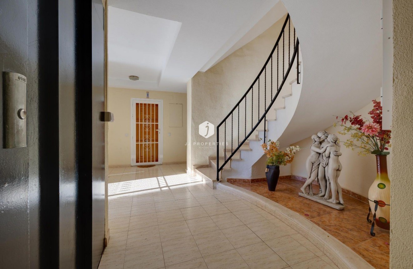 Z drugiej ręki - Mieszkanie w bloku -
Torrevieja - La Siesta - El Salado - Torreta