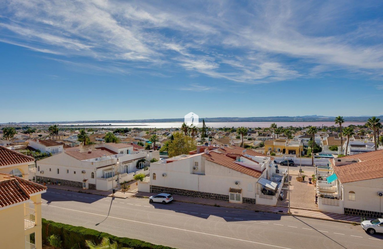 Z drugiej ręki - Mieszkanie w bloku -
Torrevieja - La Siesta - El Salado - Torreta