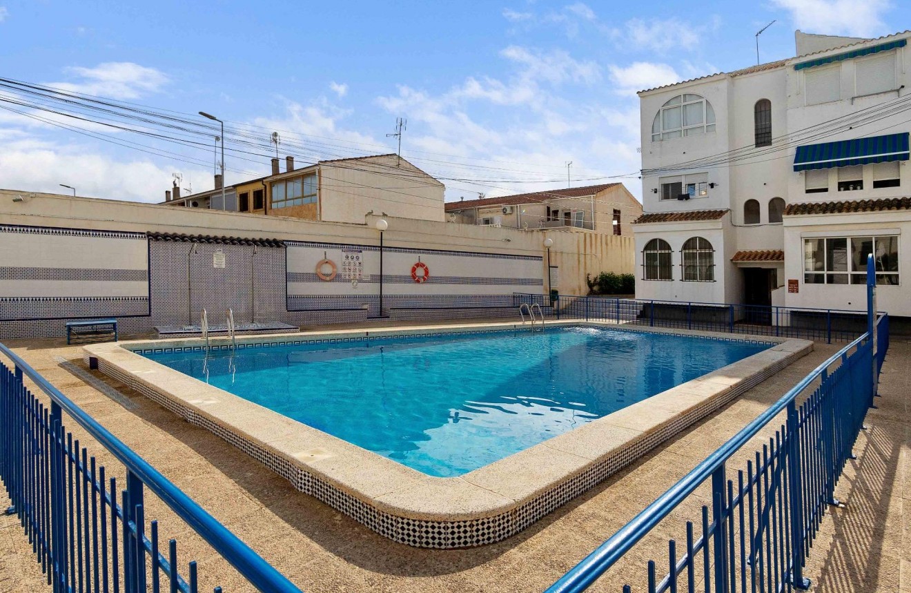 D'occasion - Appartement -
Torrevieja - Playa de los Naufragos