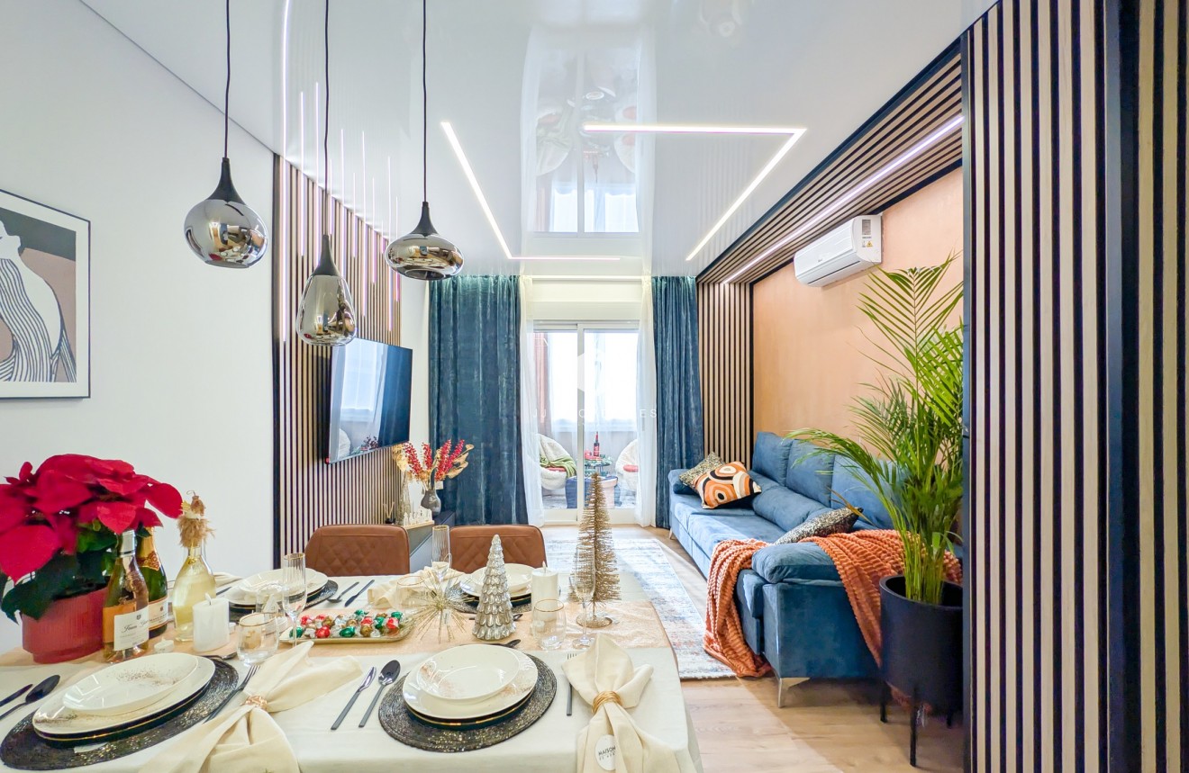 Z drugiej ręki - Mieszkanie w bloku -
Torrevieja - Costa Blanca