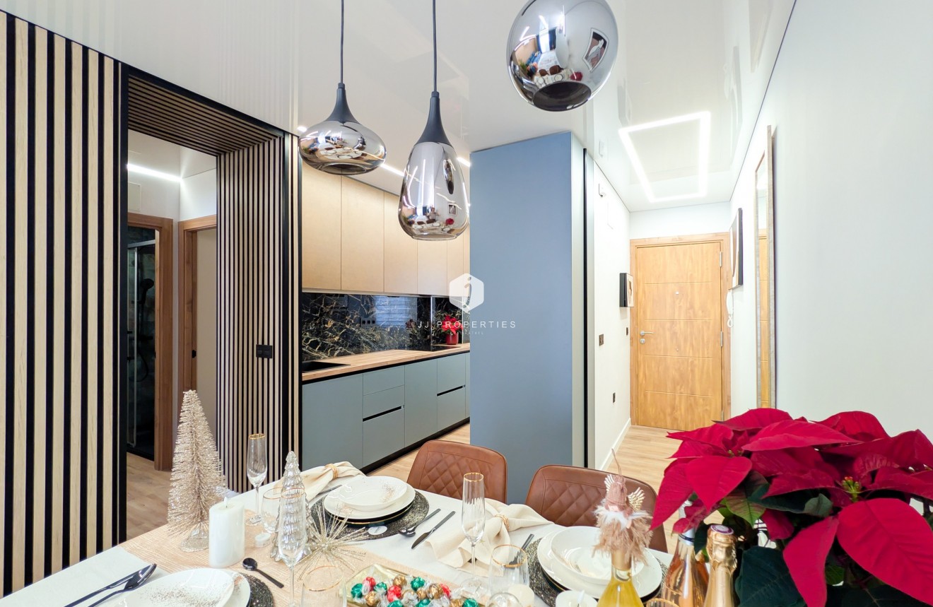 Z drugiej ręki - Mieszkanie w bloku -
Torrevieja - Costa Blanca