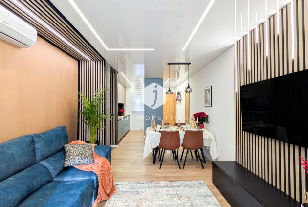 Z drugiej ręki - Mieszkanie w bloku -
Torrevieja - Costa Blanca