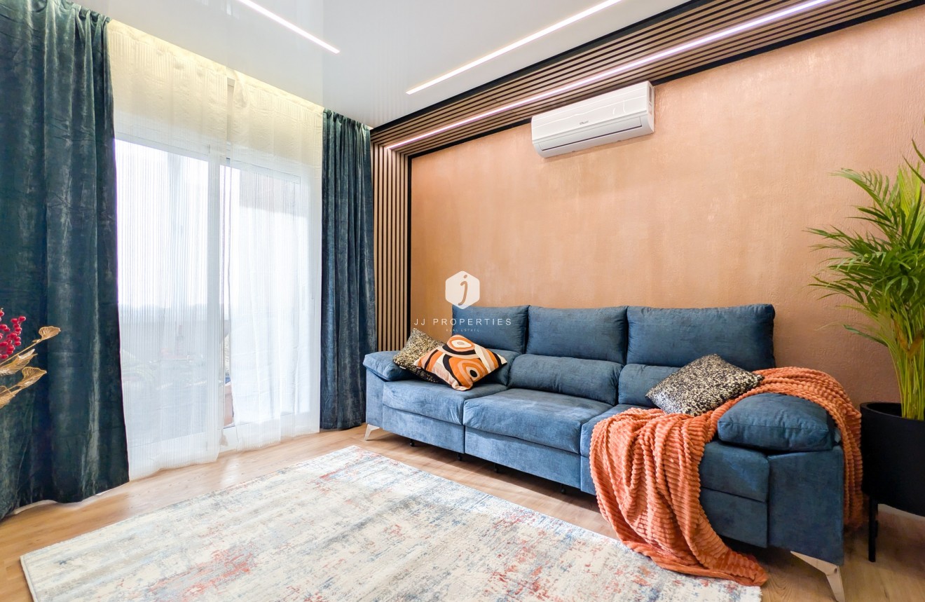 Z drugiej ręki - Mieszkanie w bloku -
Torrevieja - Costa Blanca