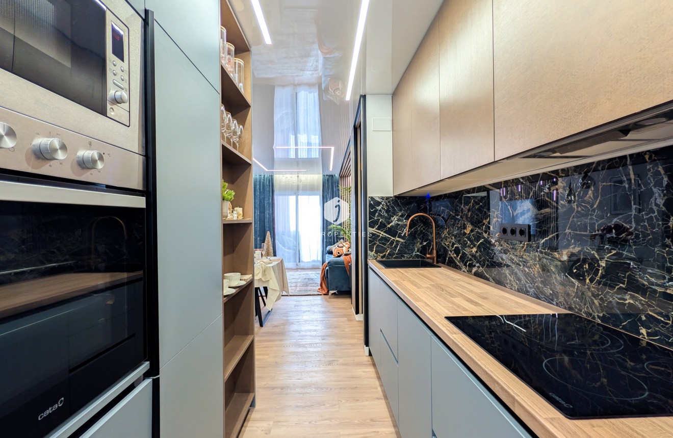 Z drugiej ręki - Mieszkanie w bloku -
Torrevieja - Costa Blanca