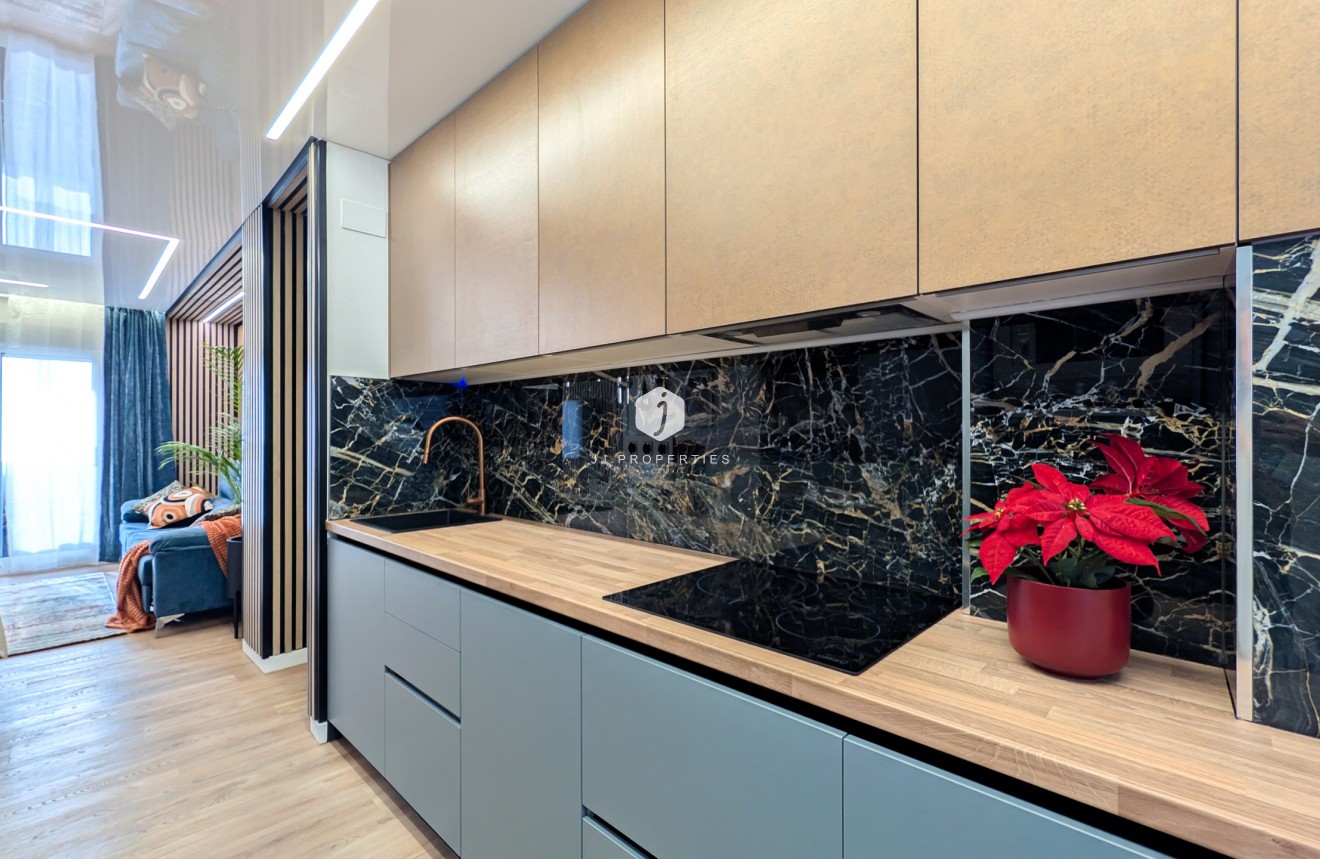 Z drugiej ręki - Mieszkanie w bloku -
Torrevieja - Costa Blanca