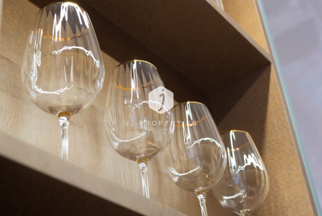 Z drugiej ręki - Mieszkanie w bloku -
Torrevieja - Costa Blanca