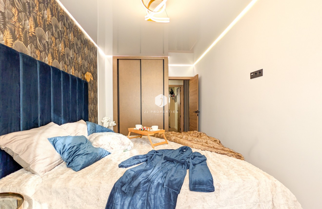 Z drugiej ręki - Mieszkanie w bloku -
Torrevieja - Costa Blanca