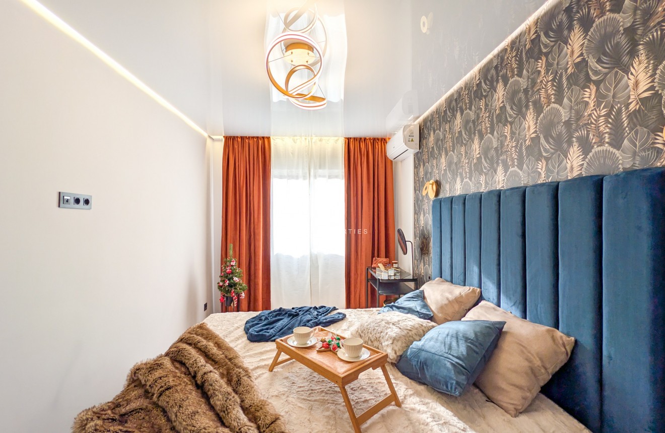 Z drugiej ręki - Mieszkanie w bloku -
Torrevieja - Costa Blanca