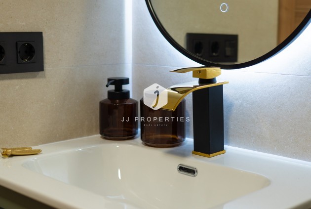 Z drugiej ręki - Mieszkanie w bloku -
Torrevieja - Costa Blanca