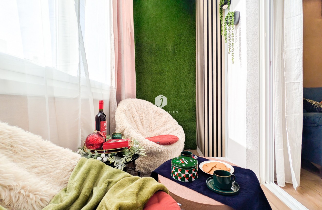 Z drugiej ręki - Mieszkanie w bloku -
Torrevieja - Costa Blanca