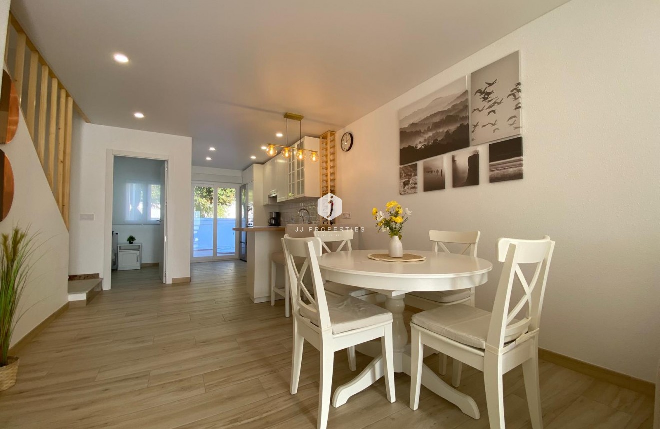 Tweedehands - Chalet -
Torrevieja - Costa Blanca