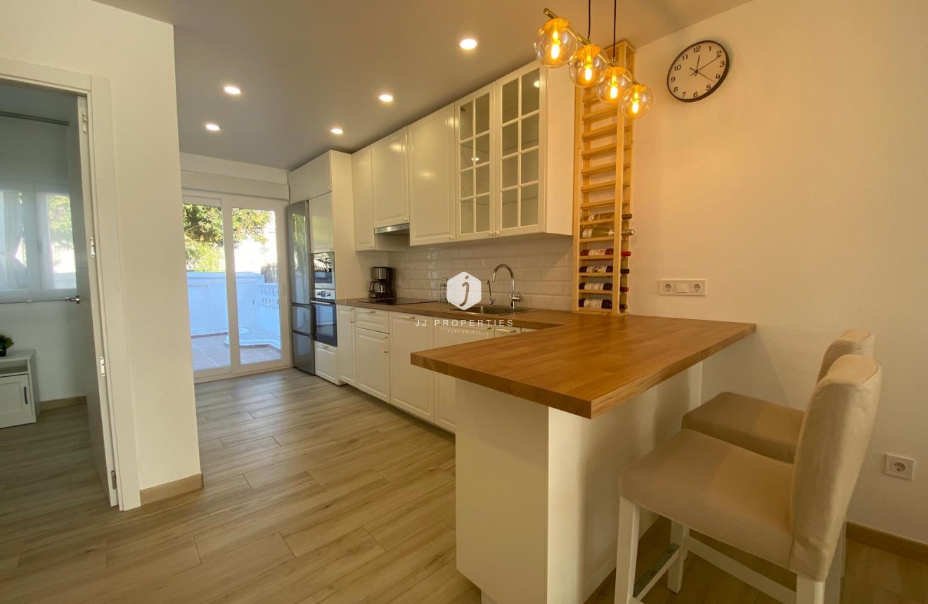 Tweedehands - Chalet -
Torrevieja - Costa Blanca