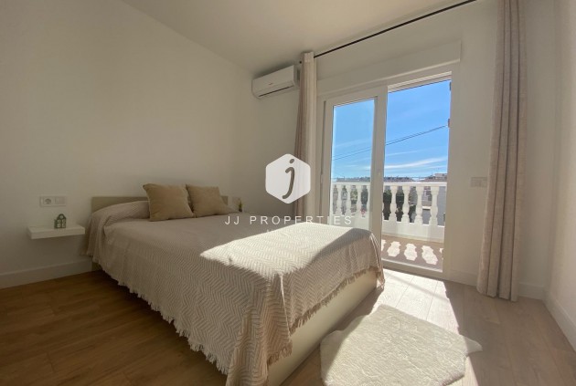 Tweedehands - Chalet -
Torrevieja - Costa Blanca