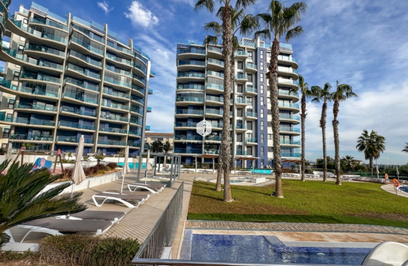 Resale - Apartment / flat -
Torrevieja - Costa Blanca