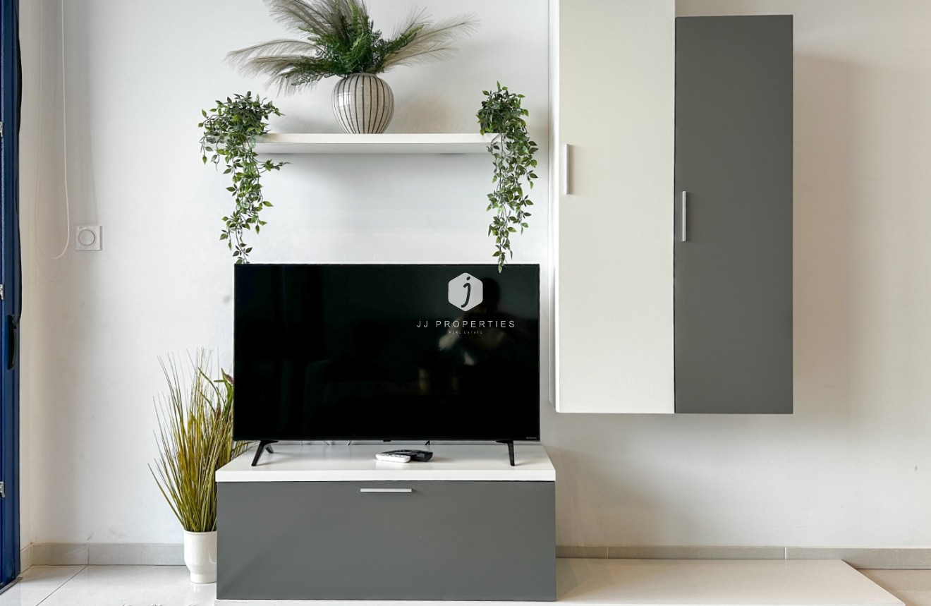 Resale - Apartment / flat -
Torrevieja - Costa Blanca