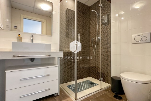 Resale - Apartment / flat -
Torrevieja - Costa Blanca