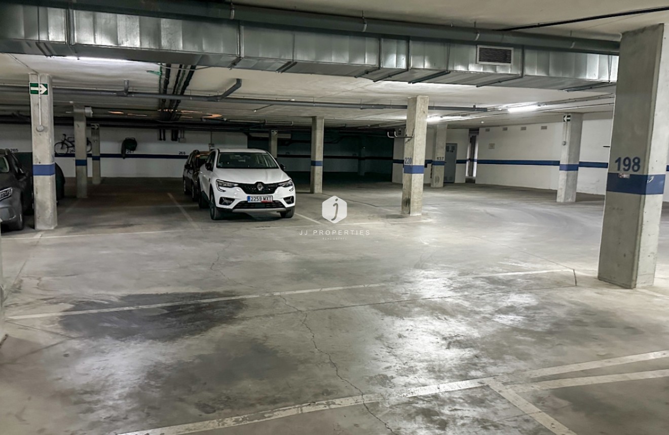 Resale - Apartment / flat -
Torrevieja - Costa Blanca