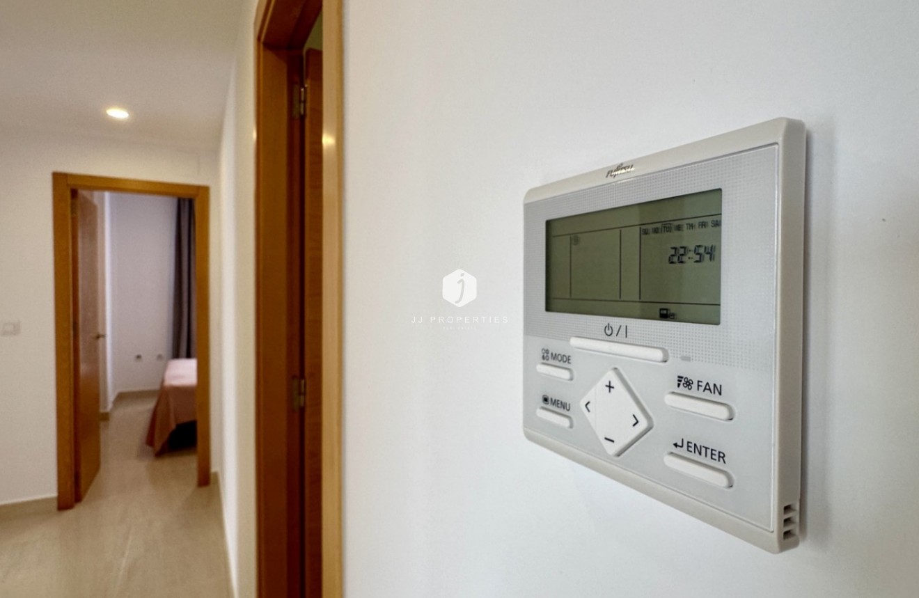 Tweedehands - Appartement / flat -
San Miguel de Salinas - Inland