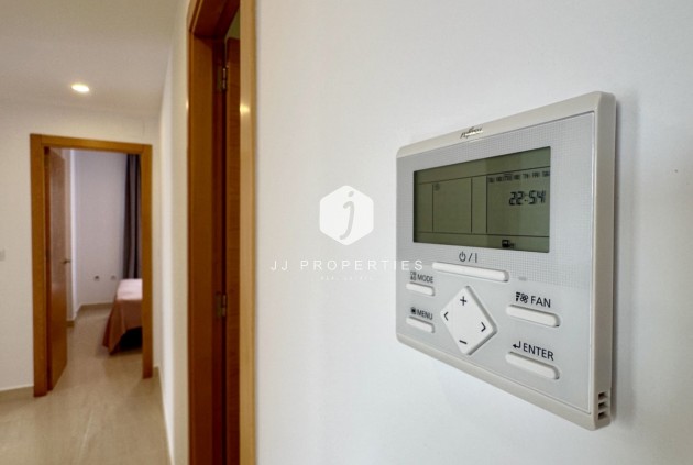 Tweedehands - Appartement / flat -
San Miguel de Salinas - Inland