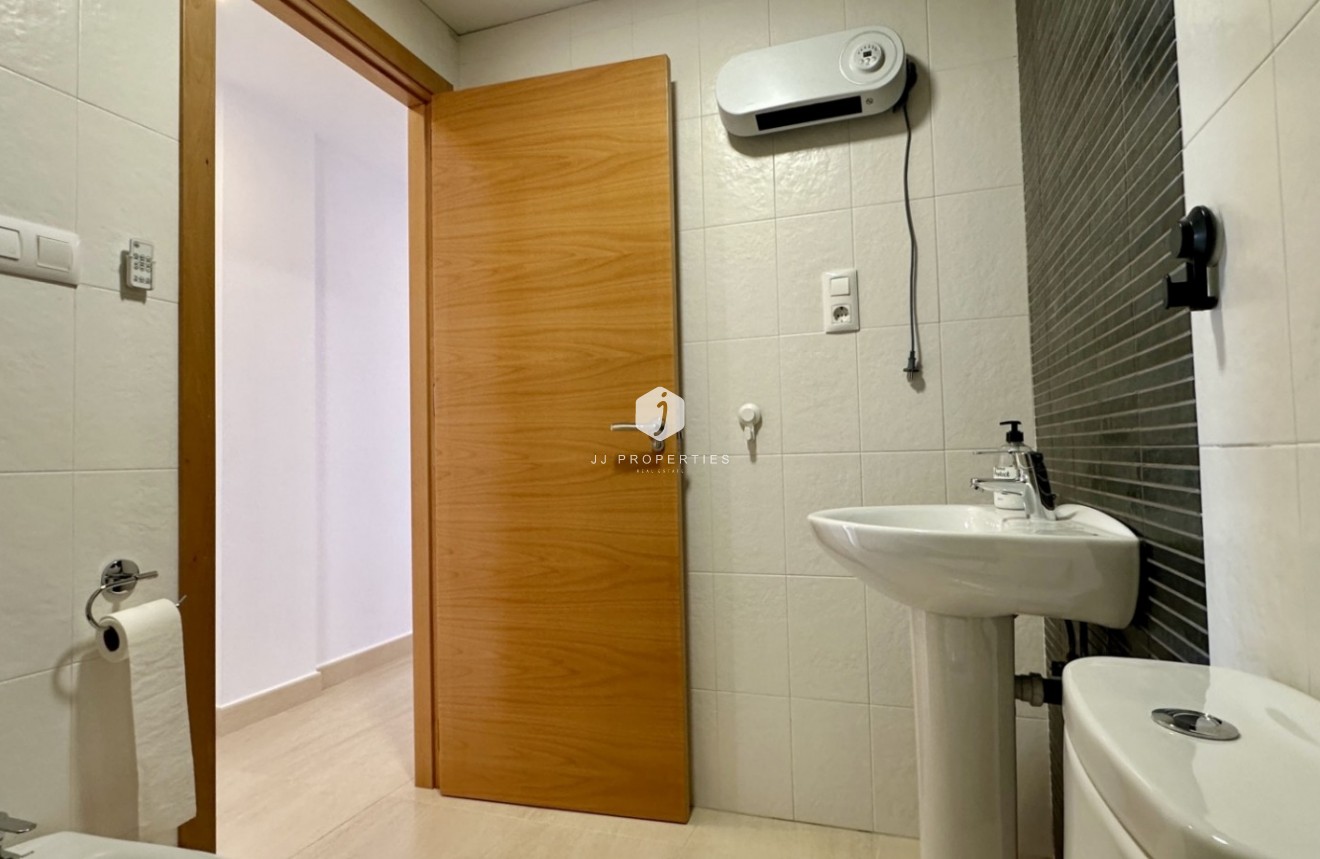 Tweedehands - Appartement / flat -
San Miguel de Salinas - Inland