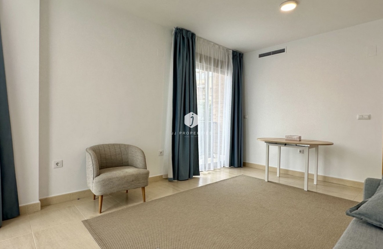 Tweedehands - Appartement / flat -
San Miguel de Salinas - Inland