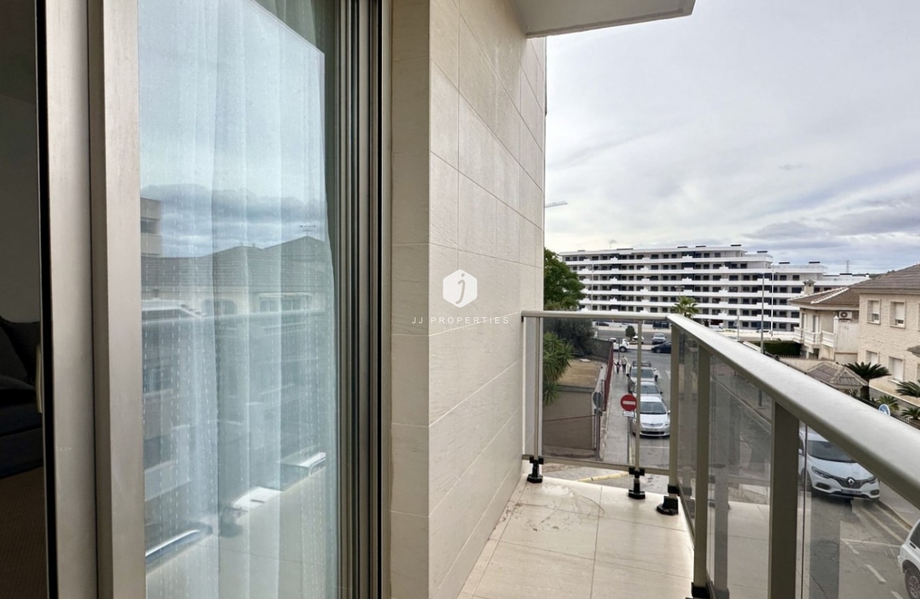 Tweedehands - Appartement / flat -
San Miguel de Salinas - Inland