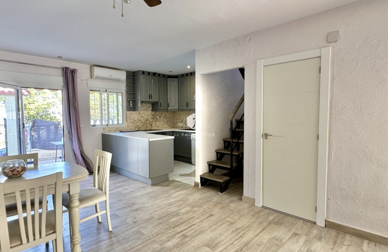 Z drugiej ręki - Szalet -
Guardamar del Segura - Costa Blanca