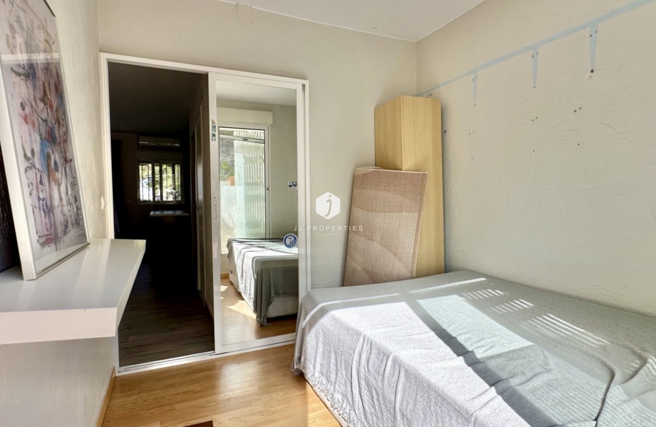 Z drugiej ręki - Szalet -
Guardamar del Segura - Costa Blanca