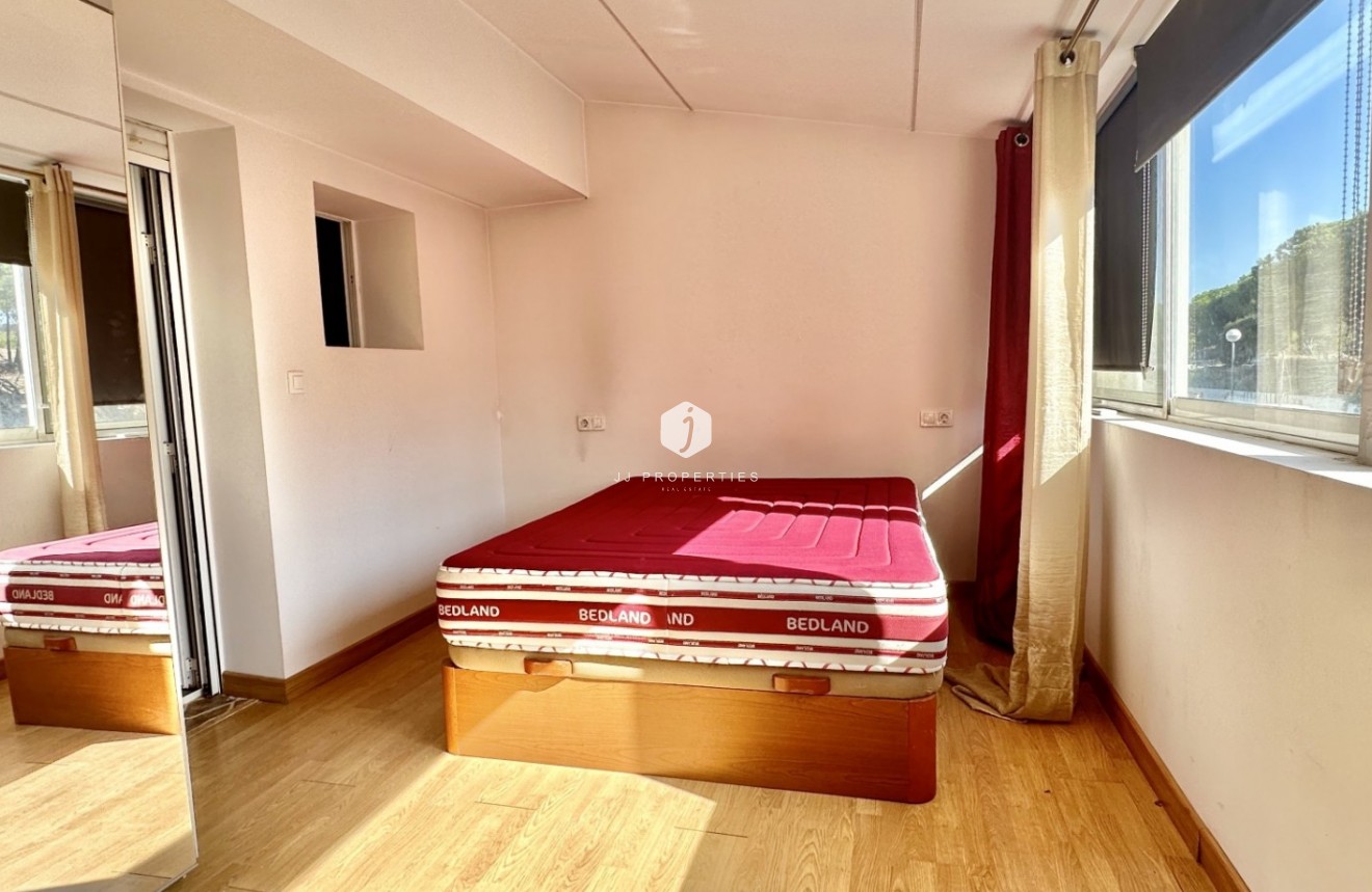 Z drugiej ręki - Szalet -
Guardamar del Segura - Costa Blanca