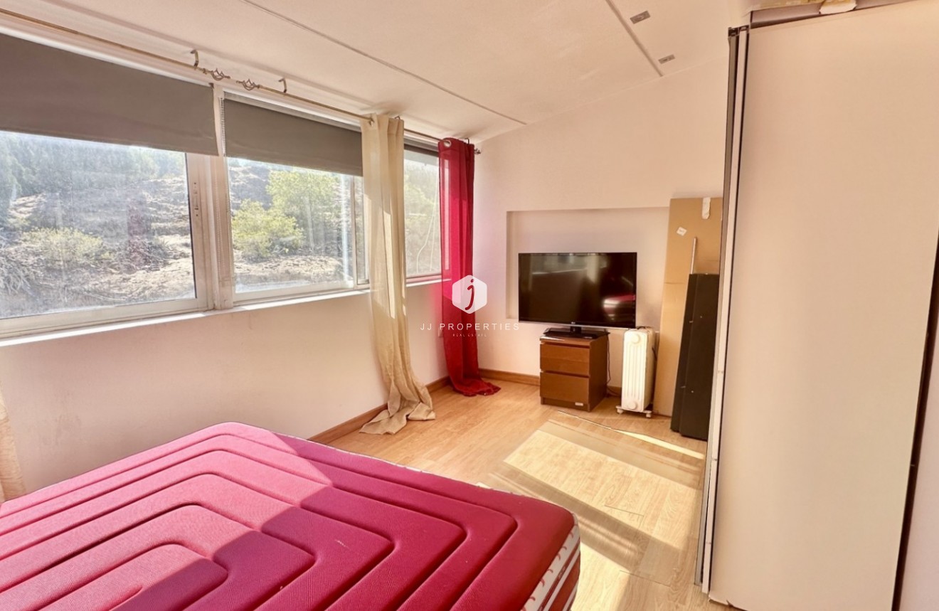 Z drugiej ręki - Szalet -
Guardamar del Segura - Costa Blanca