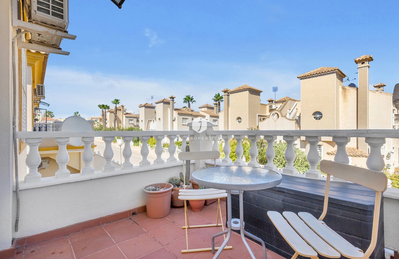 Aus zweiter Hand - Bungalow -
Orihuela Costa