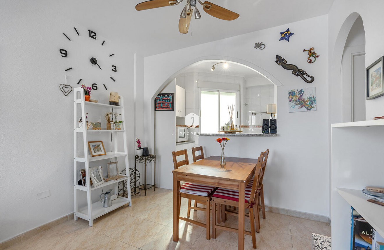 Aus zweiter Hand - Bungalow -
Orihuela Costa