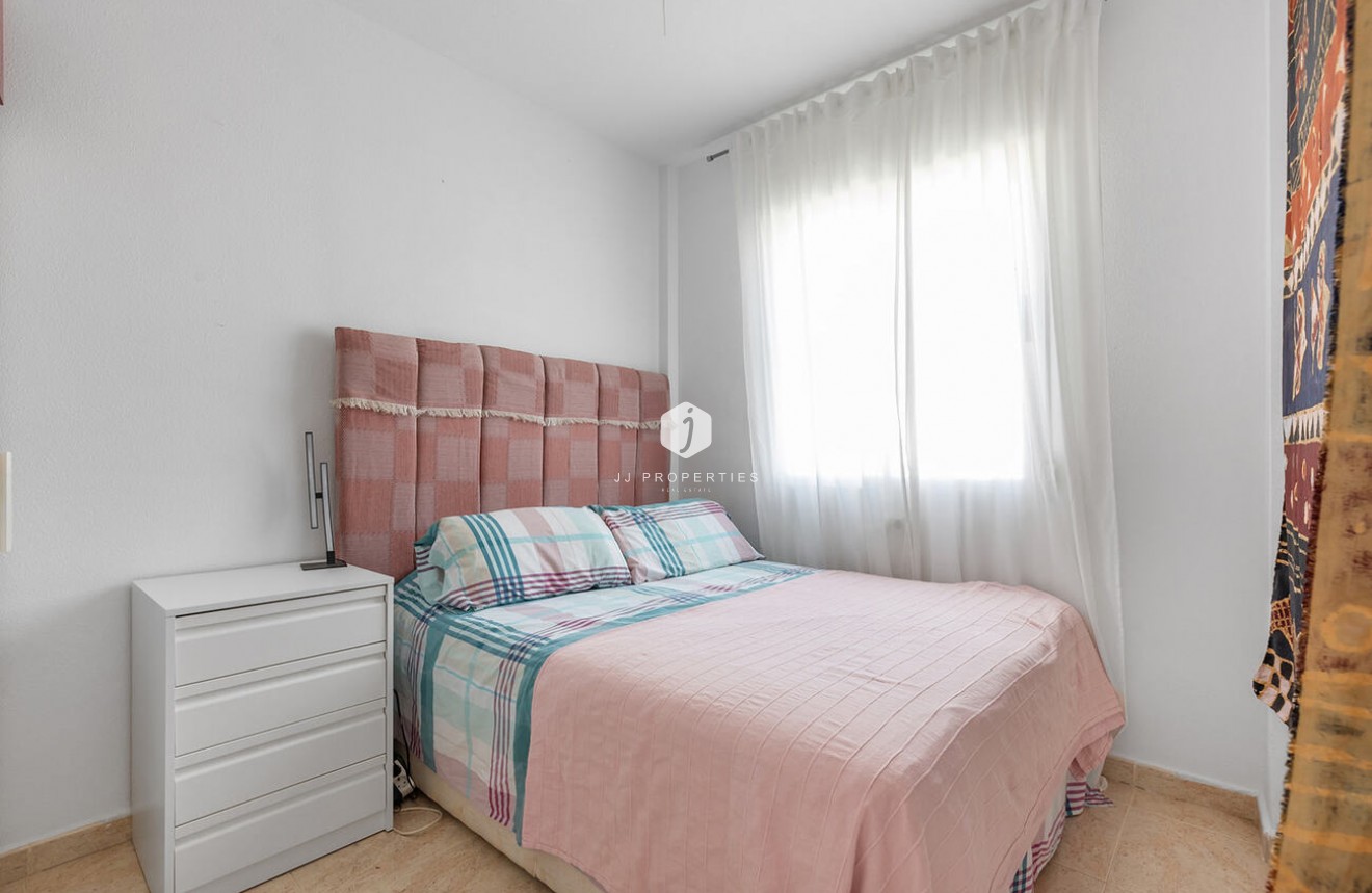 Aus zweiter Hand - Bungalow -
Orihuela Costa