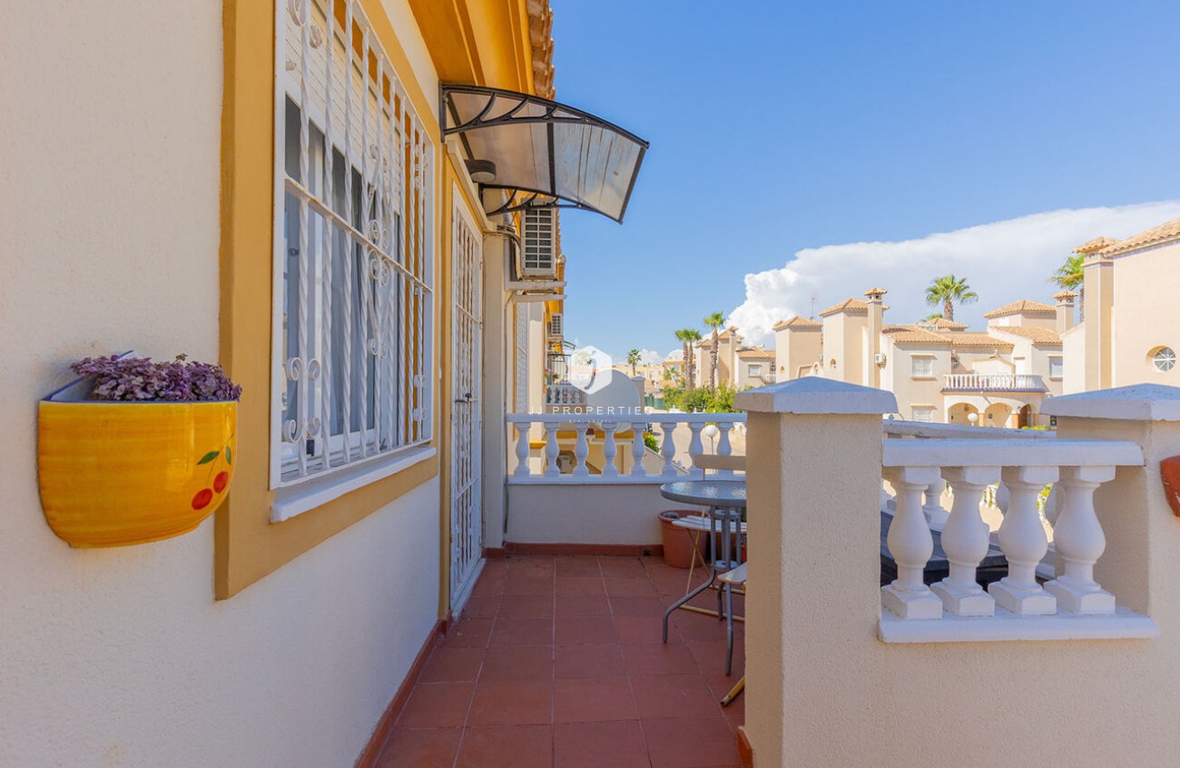 Aus zweiter Hand - Bungalow -
Orihuela Costa