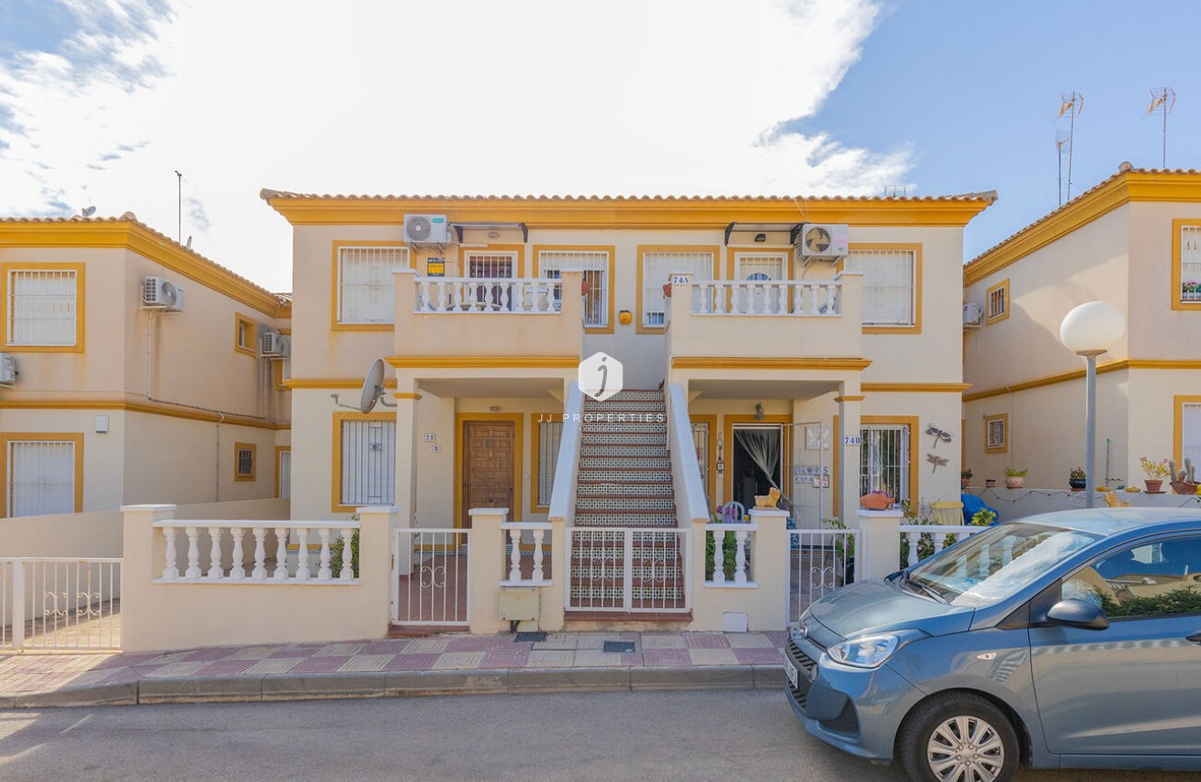 Aus zweiter Hand - Bungalow -
Orihuela Costa