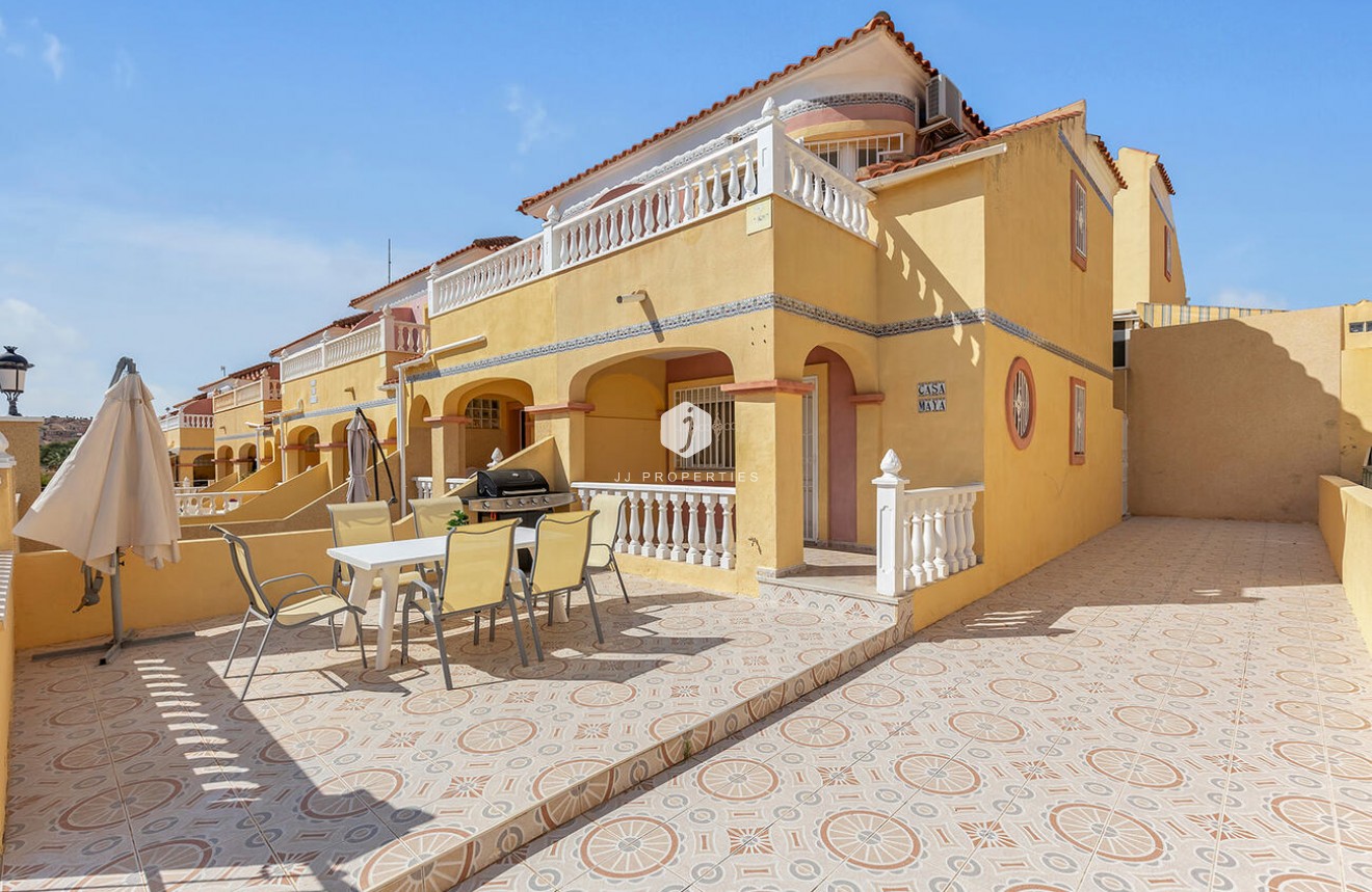 Aus zweiter Hand - Semi Detached Penthouse -
Orihuela Costa - Costa Blanca