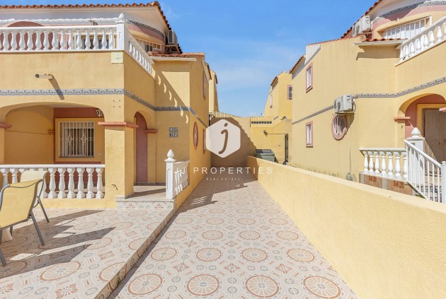 Aus zweiter Hand - Semi Detached Penthouse -
Orihuela Costa - Costa Blanca