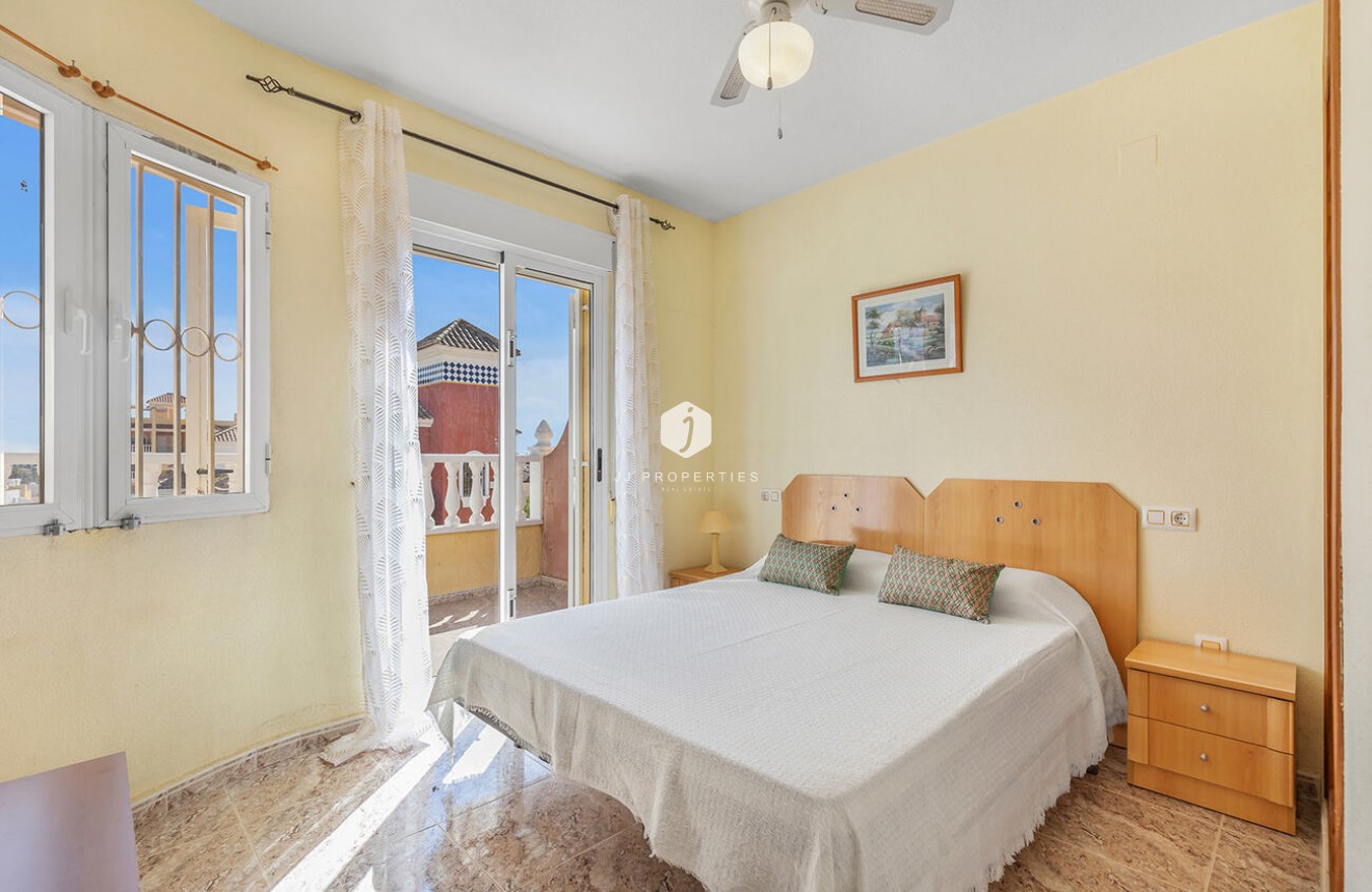 Aus zweiter Hand - Semi Detached Penthouse -
Orihuela Costa - Costa Blanca