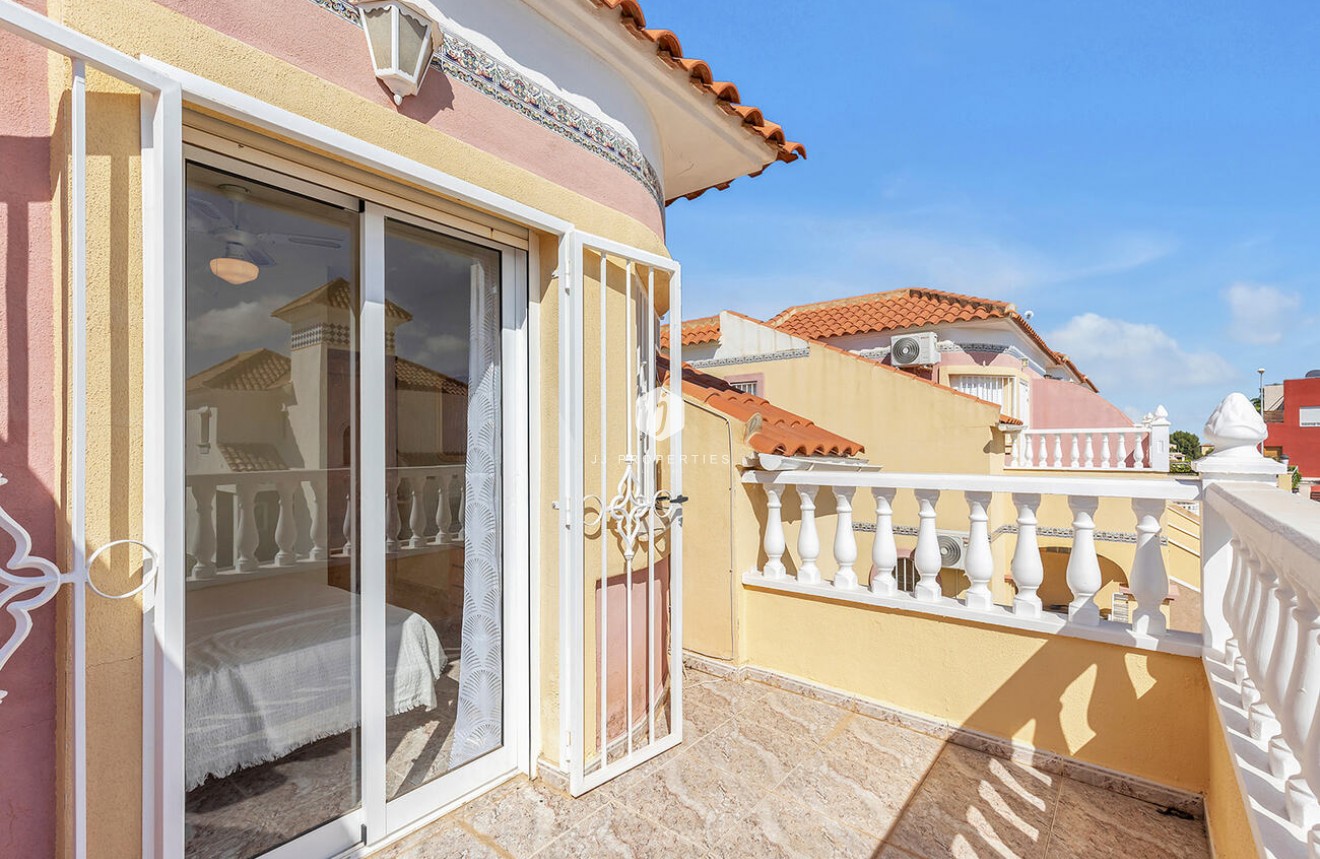 Aus zweiter Hand - Semi Detached Penthouse -
Orihuela Costa - Costa Blanca