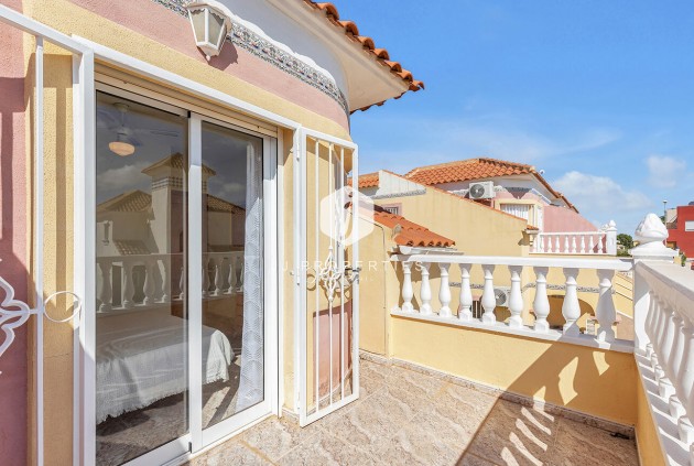 Aus zweiter Hand - Semi Detached Penthouse -
Orihuela Costa - Costa Blanca