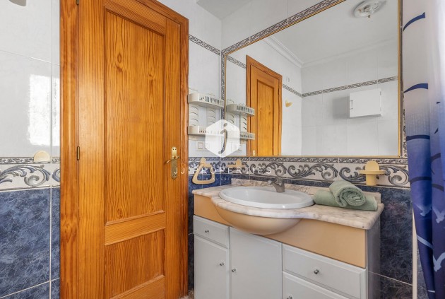 Aus zweiter Hand - Semi Detached Penthouse -
Orihuela Costa - Costa Blanca