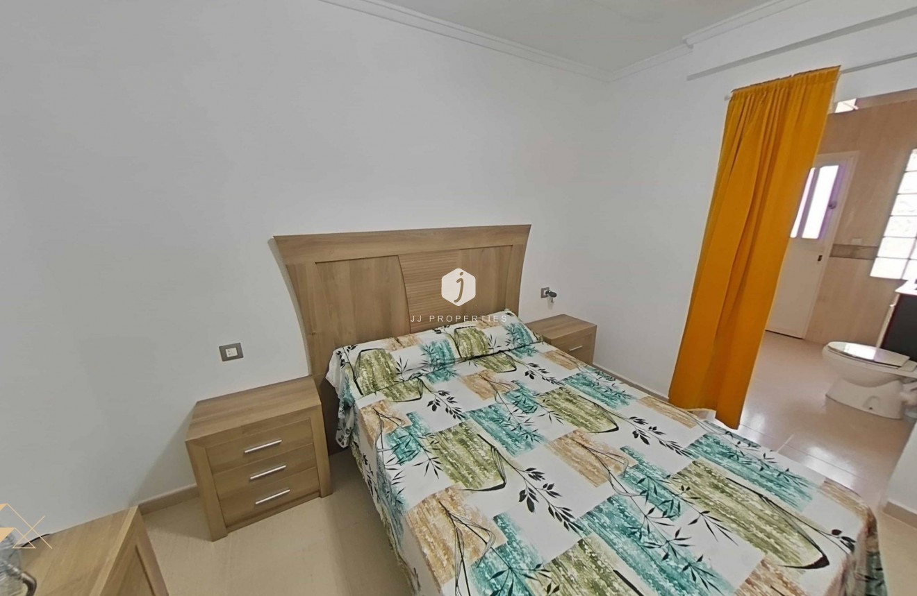 Aus zweiter Hand - Villa -
Torrevieja - San luis