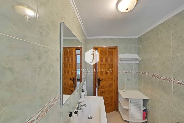 Aus zweiter Hand - Villa -
Torrevieja - San luis